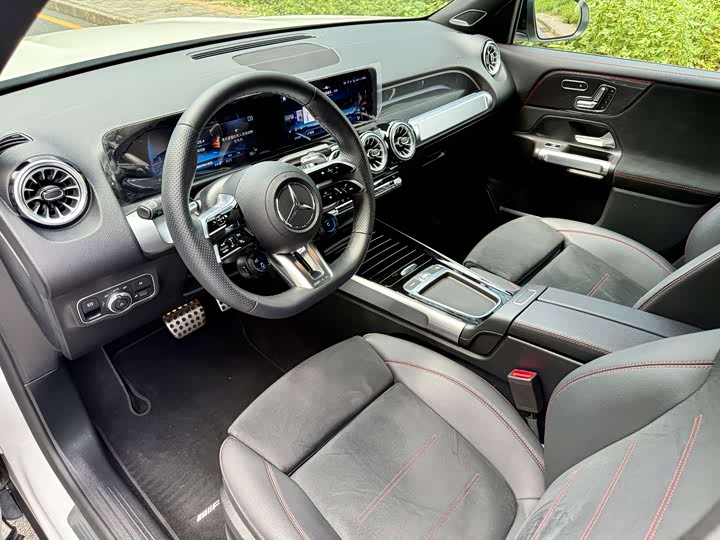 Mercedes-Benz GLB-Class AMG, 2024 — фото 7 из 9
