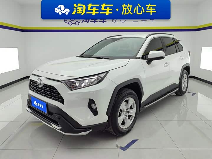 Toyota RAV4, 2022 — купить в Москве под ключ