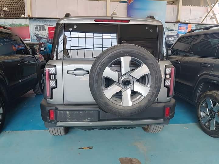 BAIC Beijing BJ40 Hybrid, 2025 — фото 6 из 9