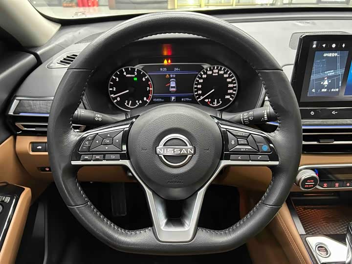 Nissan Teana, 2022 — фото 3 из 9