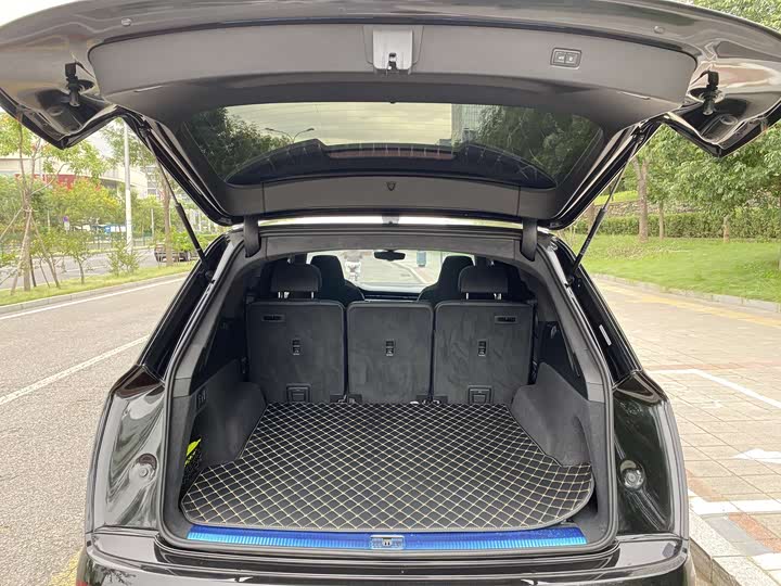 Audi SQ7, 2025 — фото 7 из 12