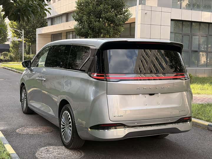 BAIC Arcfox Wendao V9, 2026 — фото 5 из 9