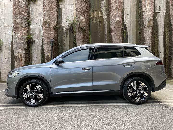 BYD Song Pro Hybrid, 2023 — фото 4 из 9