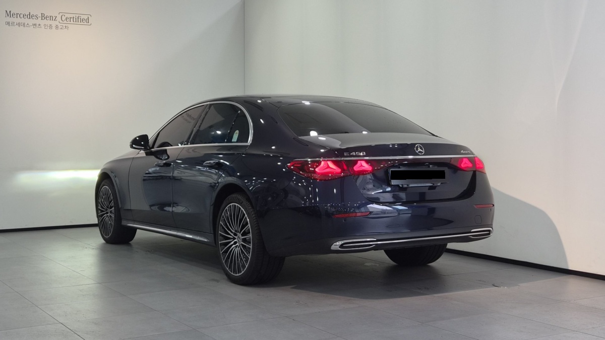 Mercedes-Benz E-Class, 2025 — фото 3 из 12