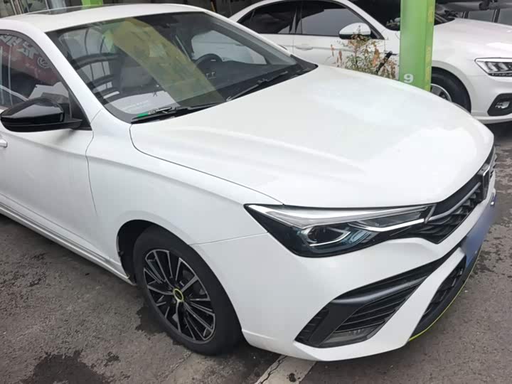 Roewe i5, 2023 — фото 4 из 9