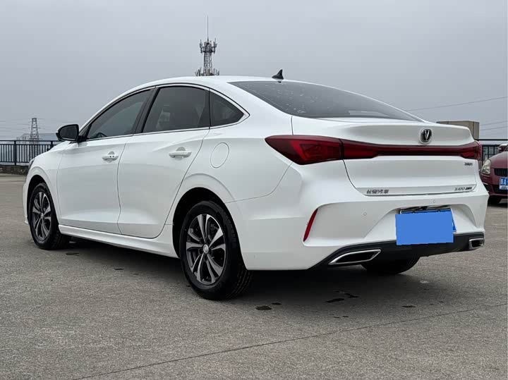 Changan Eado Plus, 2022 — фото 6 из 9