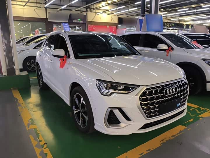 Audi Q3, 2025 — фото 4 из 9