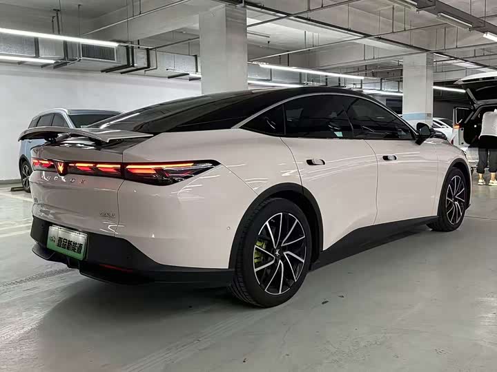 BAIC Arcfox Alpha S5, 2024 — фото 7 из 9