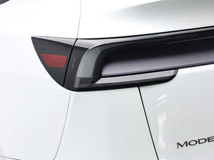 Tesla Model Y, 2024 — фото 7 из 9