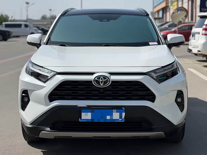 Toyota RAV4, 2023 — фото 2 из 9