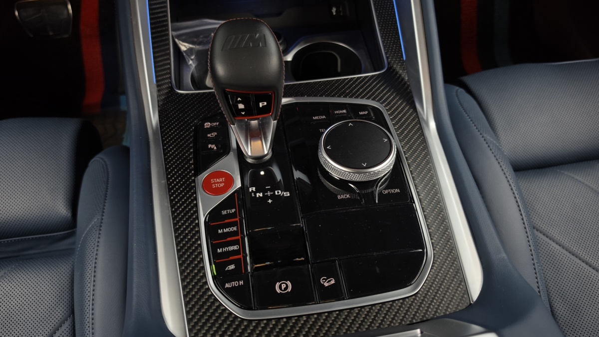 BMW XM, 2023 — фото 9 из 12