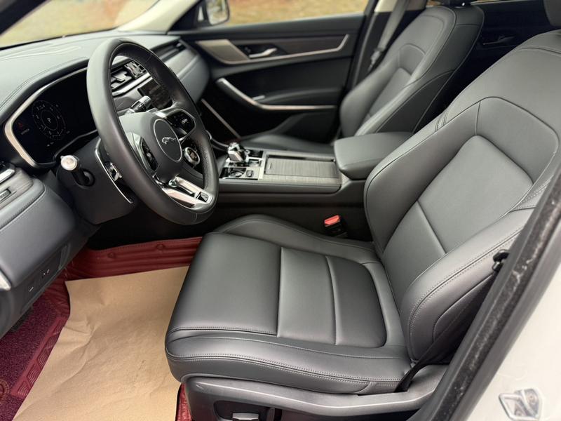 Jaguar XF L, 2022 — фото 11 из 12