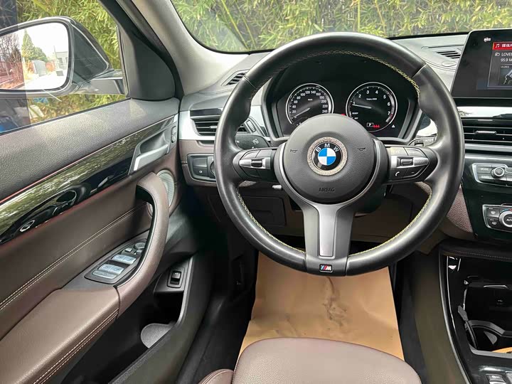 BMW X2, 2022 — фото 5 из 9