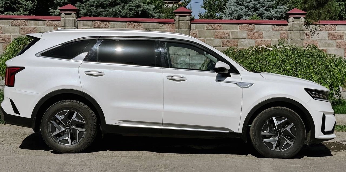 Kia Sorento, 2021 — фото 3 из 9