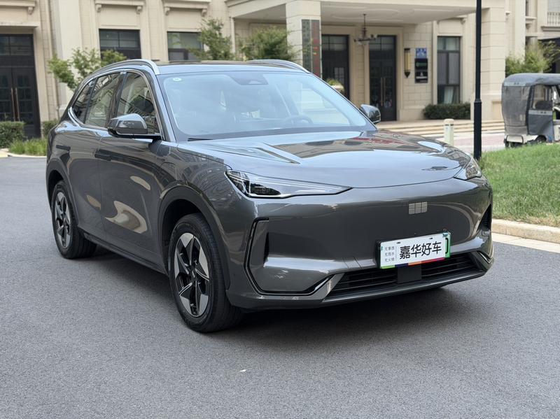 Geely Galaxy E5, 2025 — фото 3 из 10