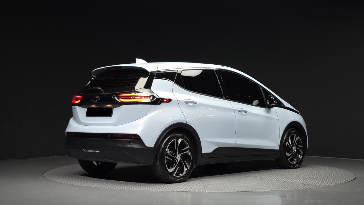 Chevrolet Bolt EV, 2022 — фото 2 из 12