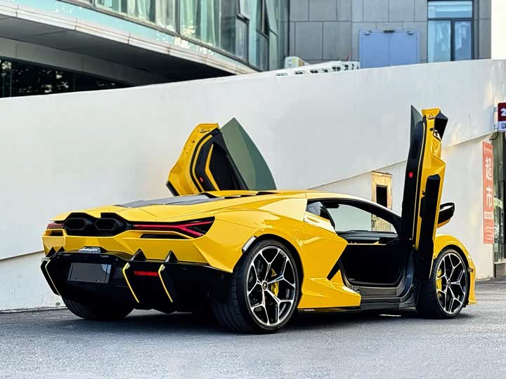 Lamborghini Revuelto, 2024 — фото 2 из 9