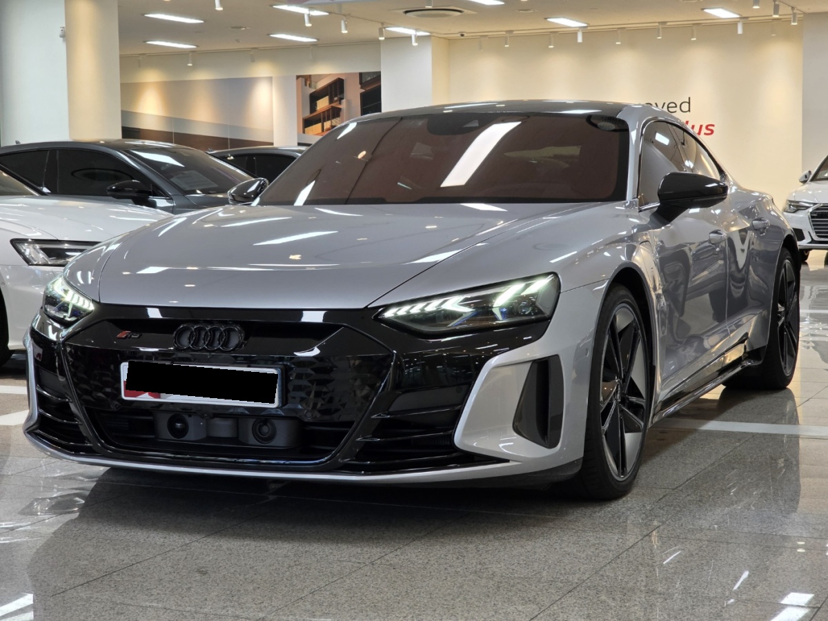 Audi RS e-tron GT, 2022 — купить в Перми под ключ