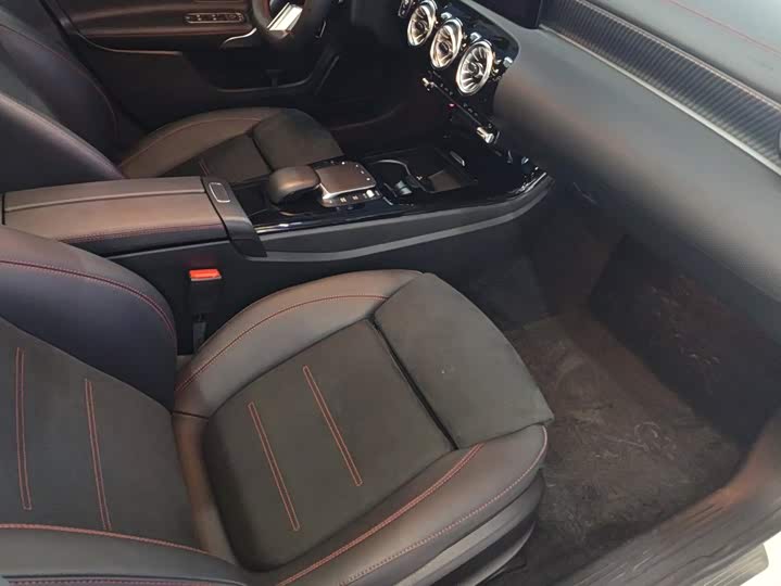 Mercedes-Benz A-Class, 2023 — фото 8 из 9