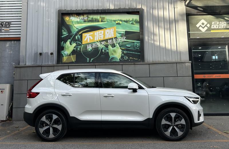 Volvo XC40, 2025 — фото 6 из 12