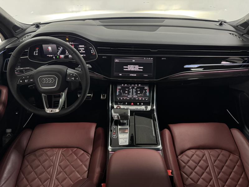 Audi SQ7, 2024 — фото 7 из 12