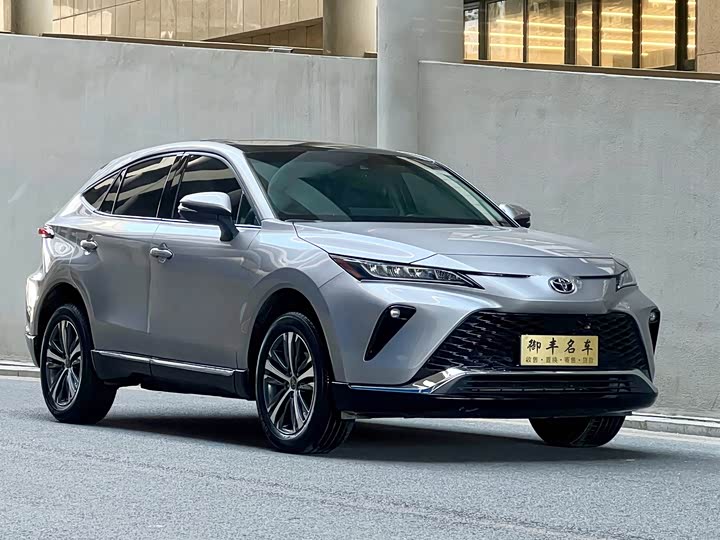 Toyota Venza, 2022 — фото 3 из 12