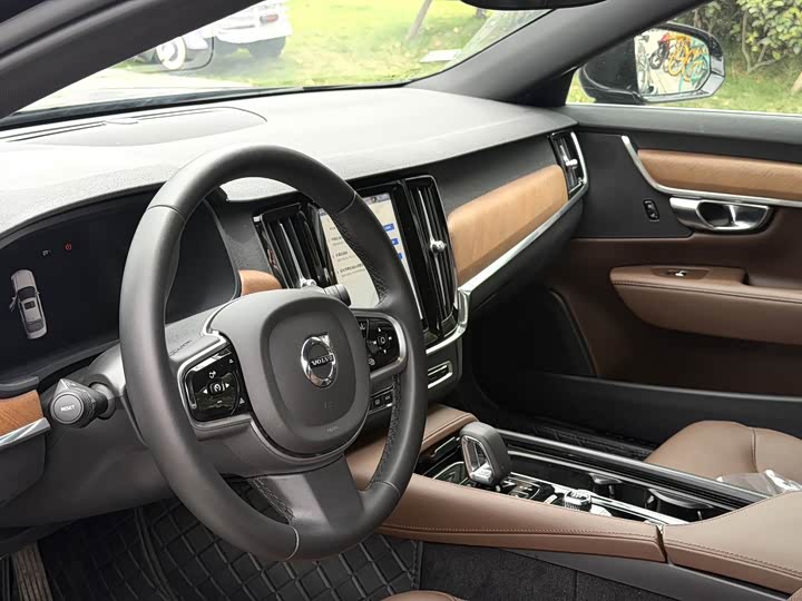 Volvo S90, 2024 — фото 4 из 9