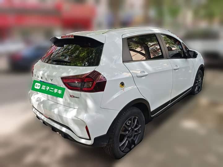 Geely Vision X3, 2022 — фото 6 из 9
