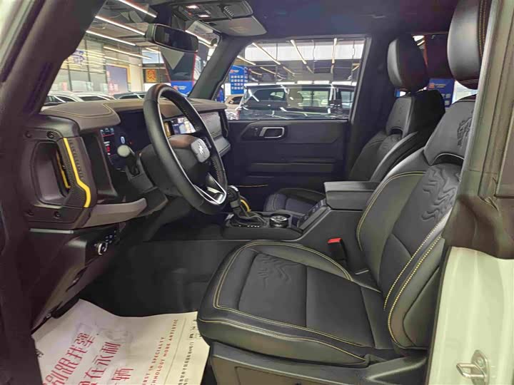 Ford Bronco, 2025 — фото 8 из 9