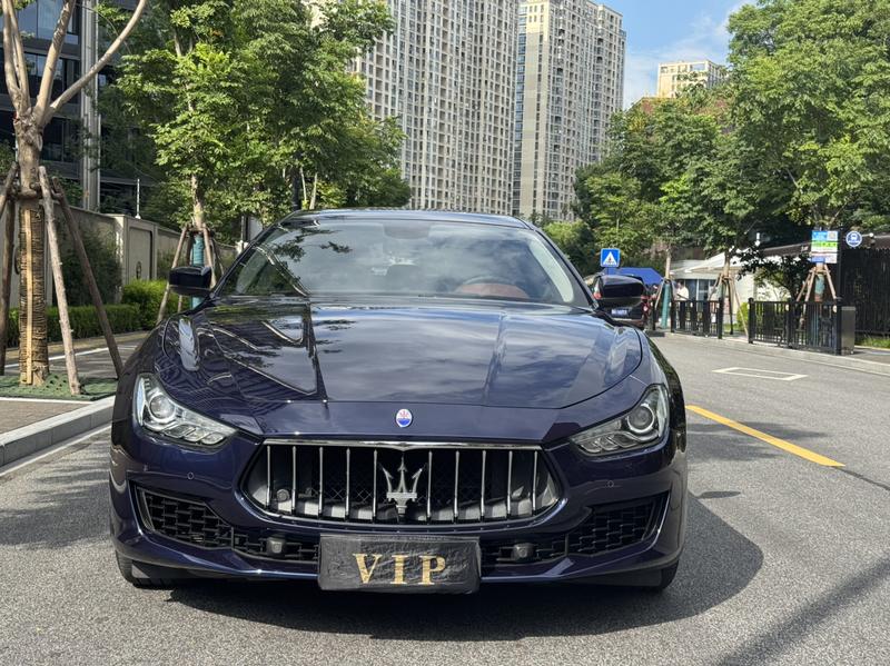 Maserati Ghibli, 2021 — фото 2 из 12