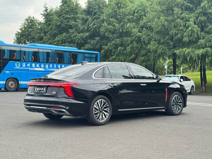 Hongqi H5, 2024 — фото 7 из 9