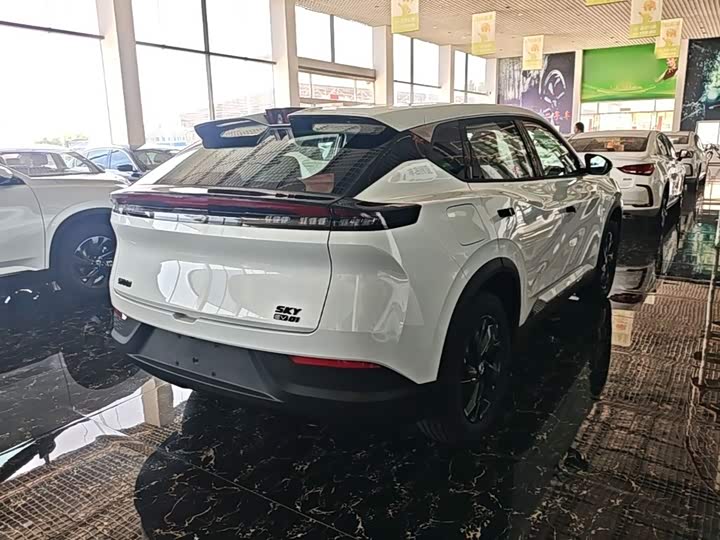 Dongfeng Aeolus Sky EV01, 2025 — фото 5 из 9