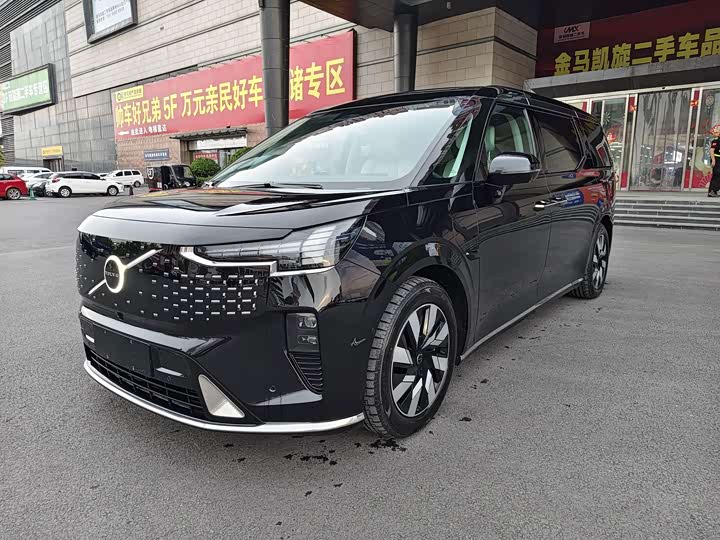 Volvo EM90, 2025 — купить в Самаре под ключ