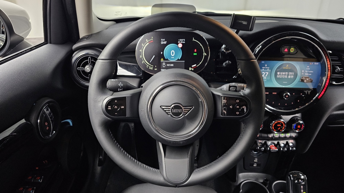 Mini Cooper, 2022 — фото 12 из 12