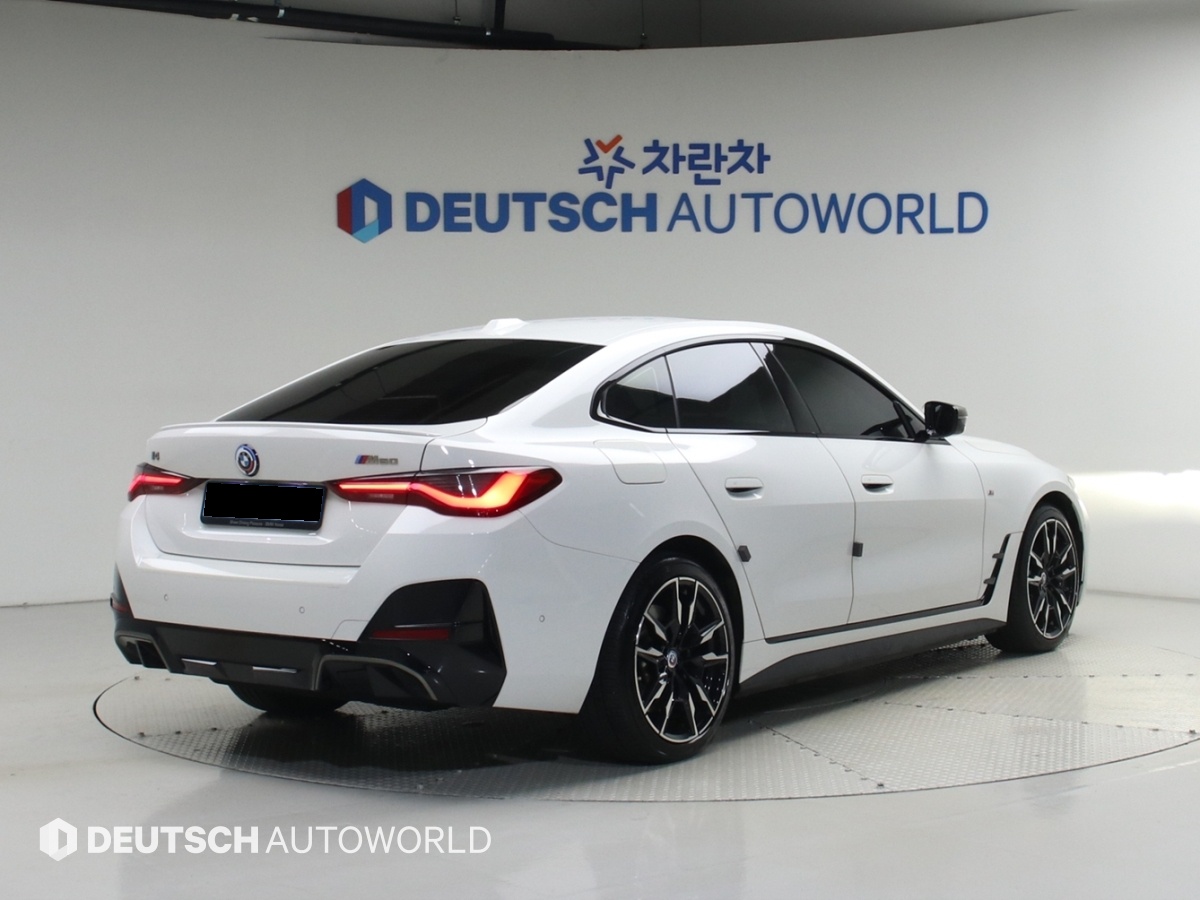 BMW i4, 2022 — фото 2 из 12