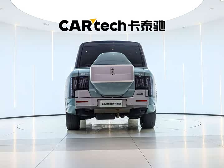 BYD Yangwang U8, 2023 — фото 6 из 9