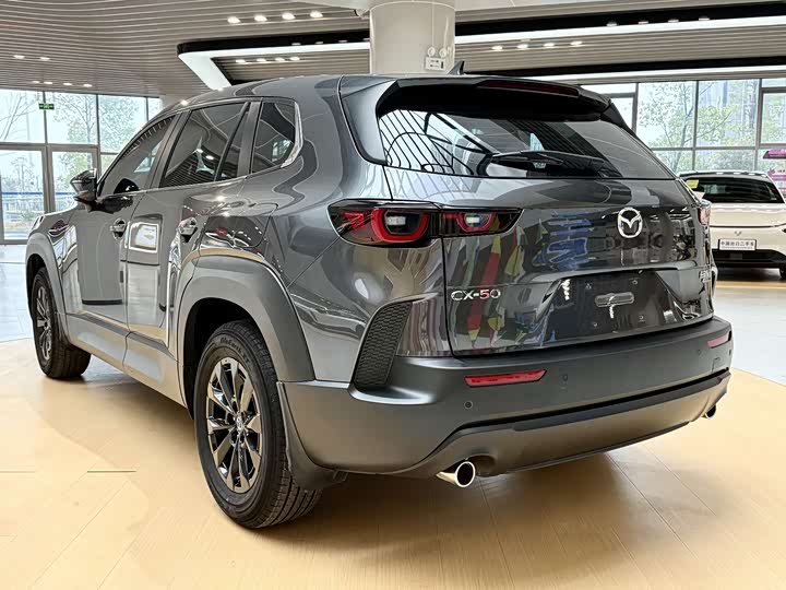 Mazda CX-50, 2023 — фото 5 из 9