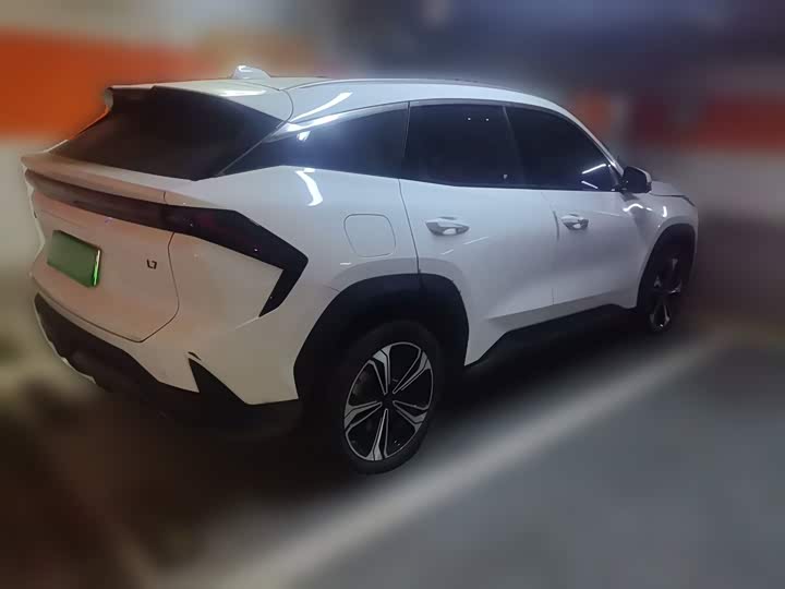 Geely Galaxy L7, 2023 — фото 4 из 9