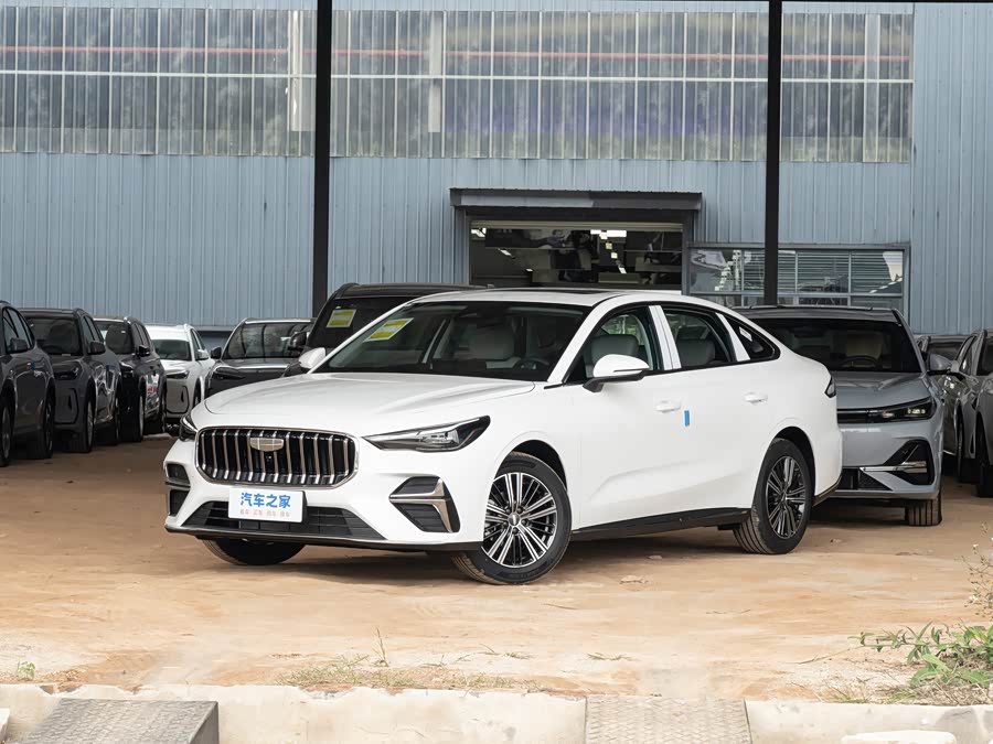 Geely Emgrand, 2026 — купить в Калуге под ключ