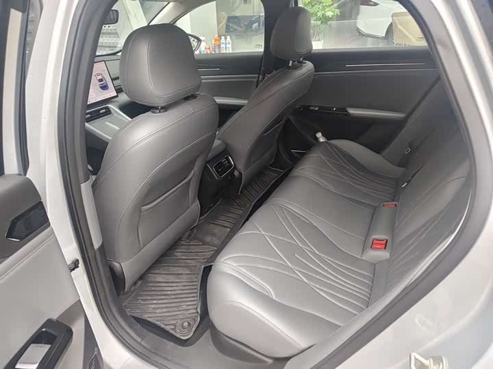 Geely Galaxy L6, 2024 — фото 9 из 9