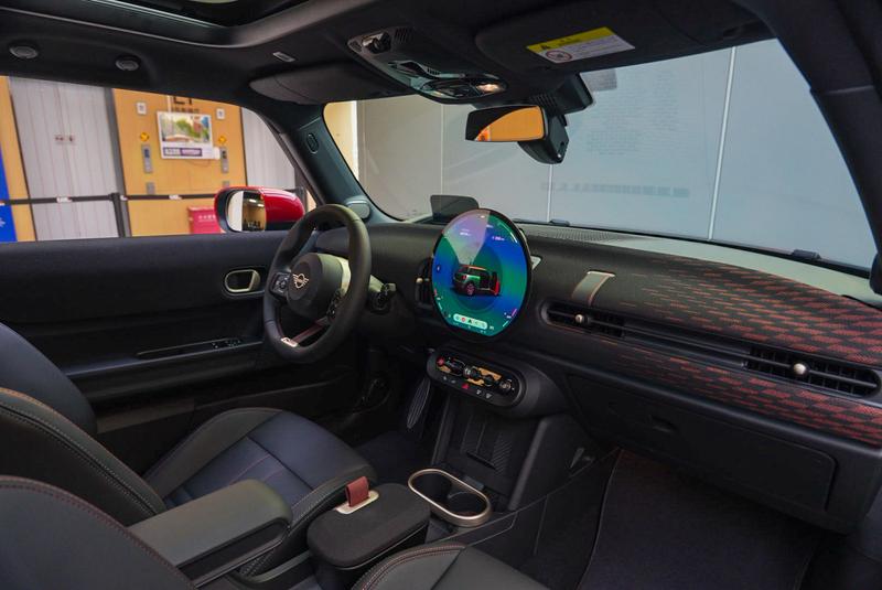 Mini Mini JCW, 2025 — фото 8 из 12