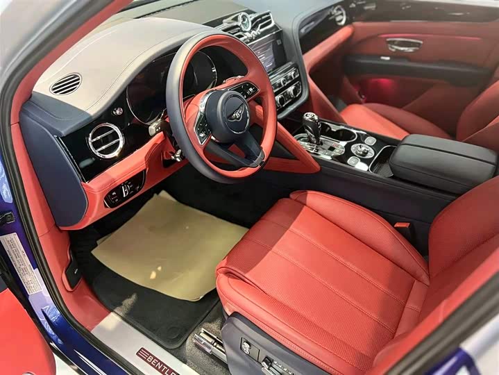 Bentley Bentayga, 2024 — фото 3 из 7