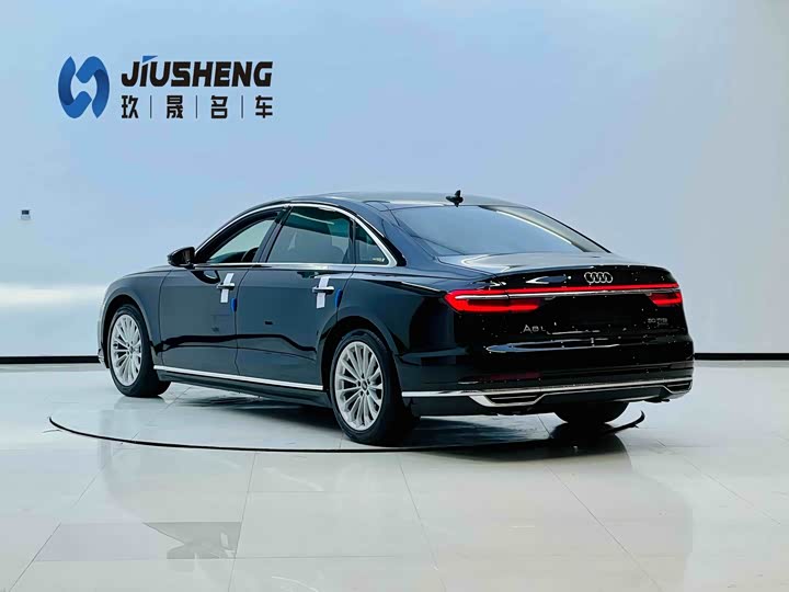 Audi A8, 2022 — фото 4 из 9