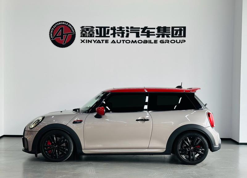Mini Mini JCW, 2021 — фото 3 из 12