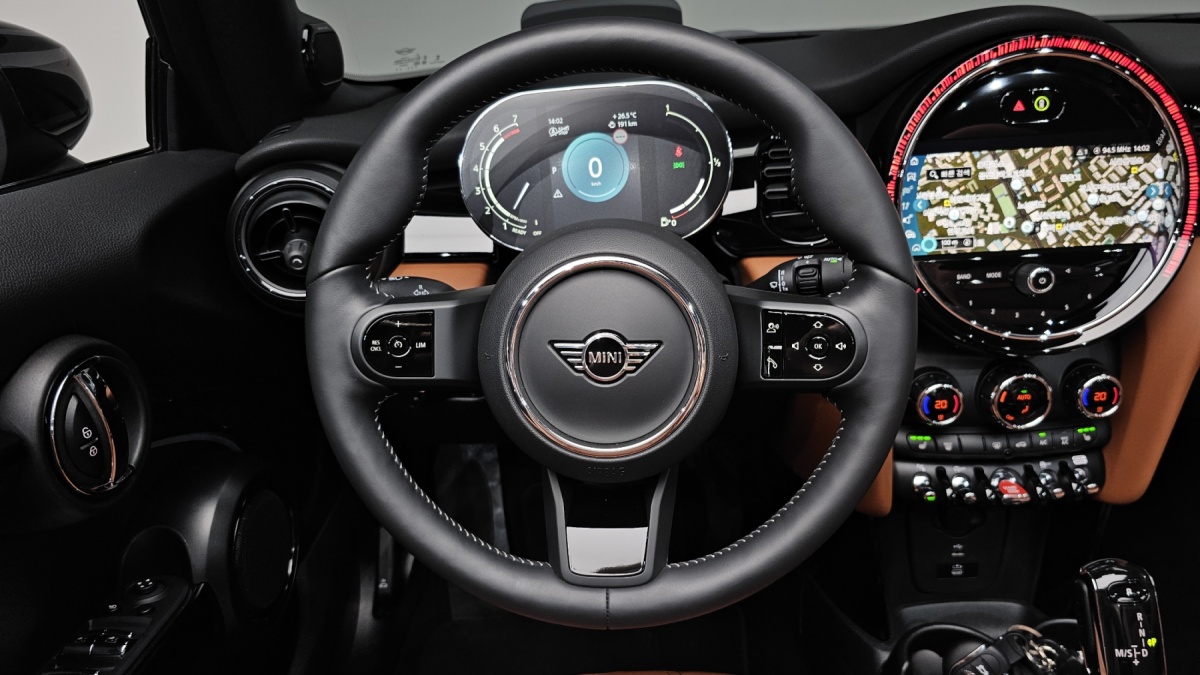 Mini Cooper Convertible, 2024 — фото 12 из 12
