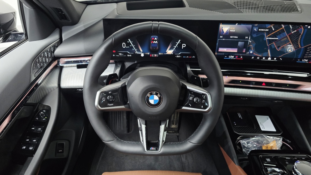 BMW 5 Series, 2025 — фото 12 из 12
