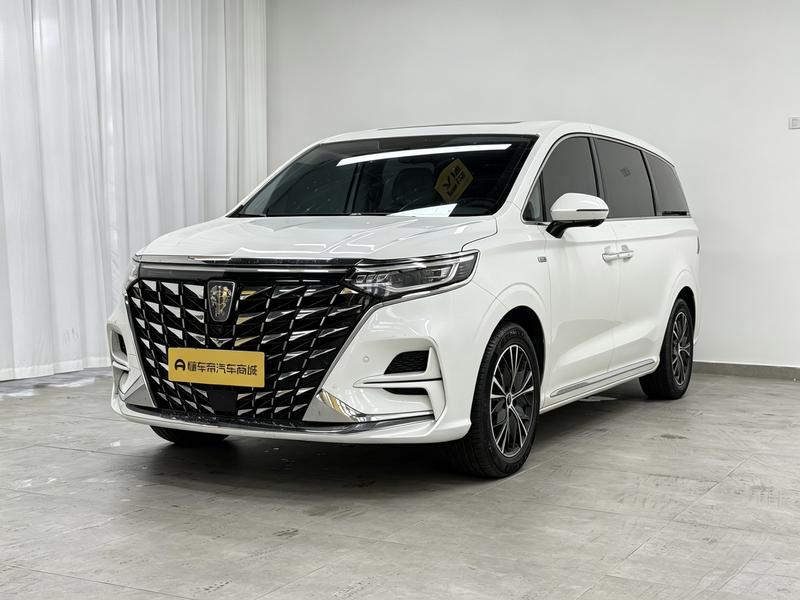 Roewe iMax 8, 2023 — купить в Казани под ключ