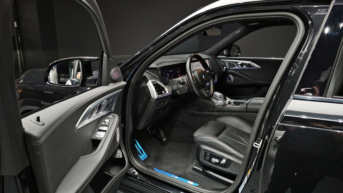 BMW XM, 2024 — фото 9 из 12
