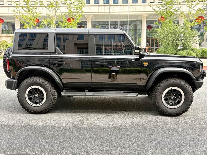 Ford Bronco, 2024 — фото 7 из 9