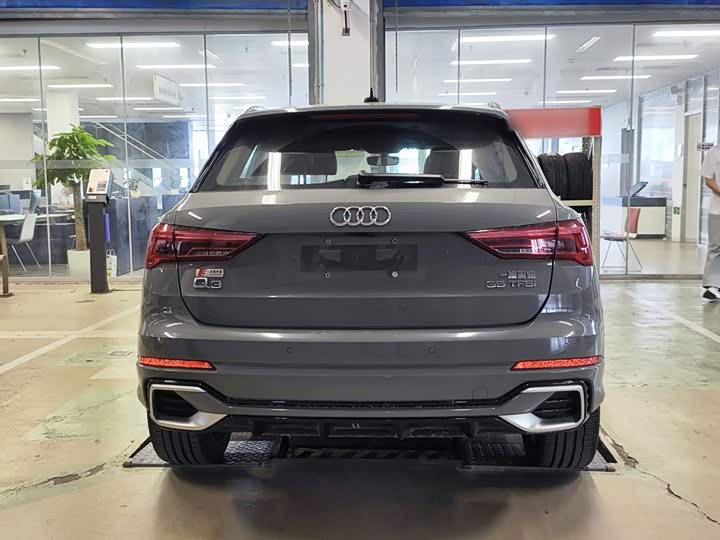 Audi Q3, 2024 — фото 6 из 9